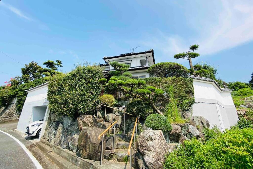48坪！道後温泉付近駐車場有り清潔さと設備の充実さが高評価 大切な家族仲間と広々とくつろげます Matsuyama (Ehime) Exterior foto